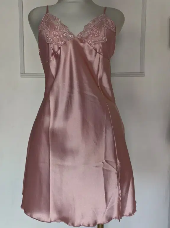 Pijama de satín Rosa talla L