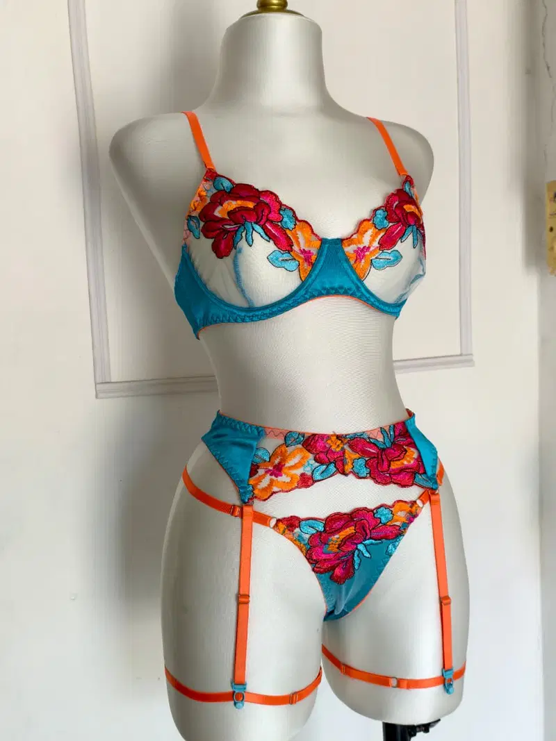 LIguero color azul con naranja encaje rosa talla S