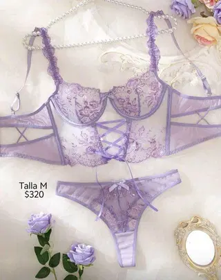 Conjunto de encaje lila talla M