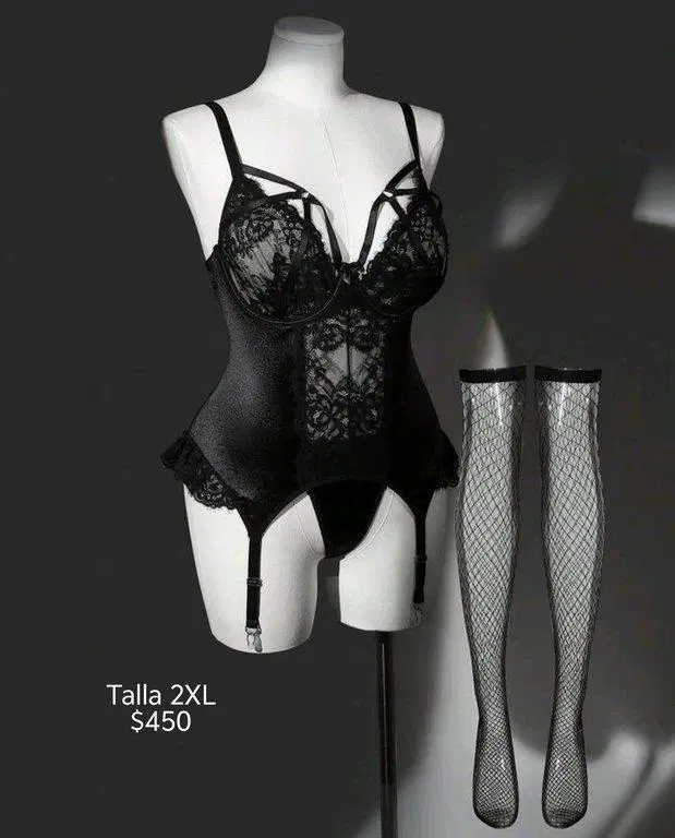 Baby doll negro con medias de red talla 2XL