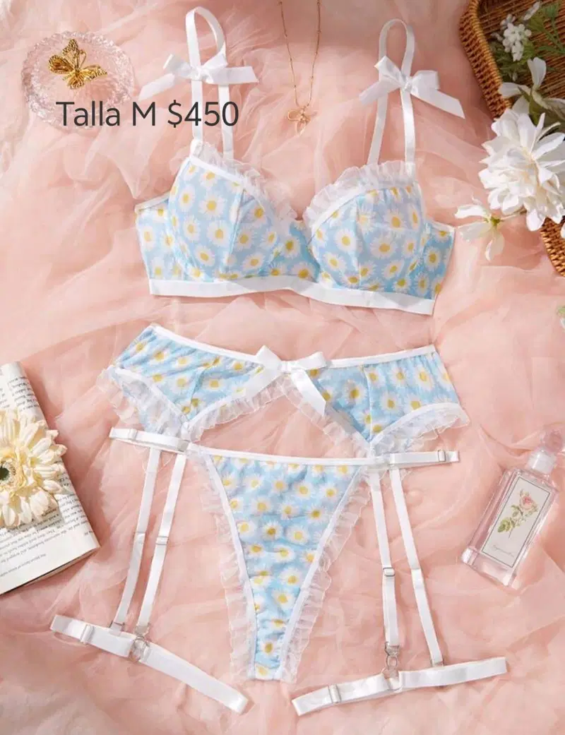 LIguero color celeste con flores blancas talla M